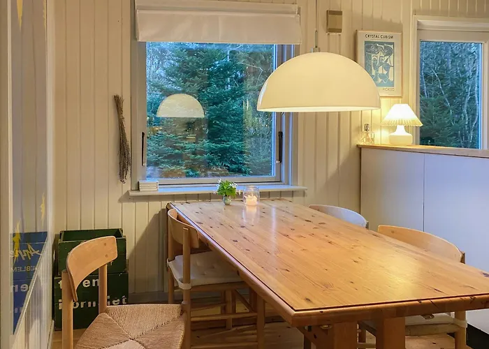 House Near Woods And Fields In Mols Bjerge بيت للعطل